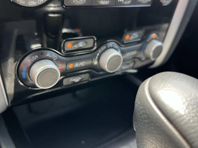 2015 Nissan Pathfinder SV