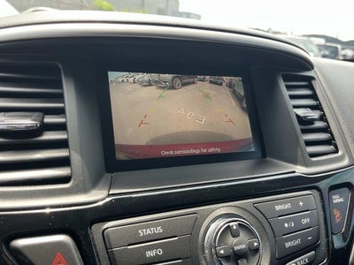 2015 Nissan Pathfinder SV
