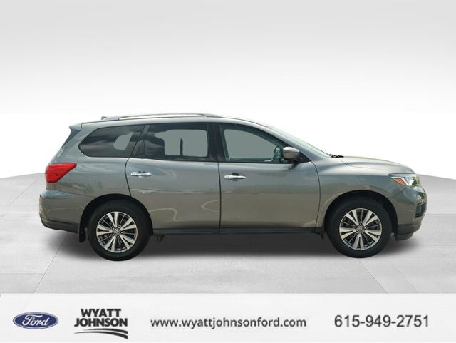2020 Nissan Pathfinder S