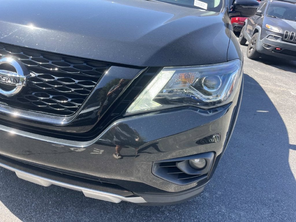2019 Nissan Pathfinder SV