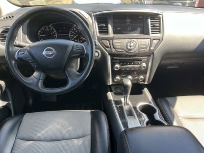 2019 Nissan Pathfinder SV