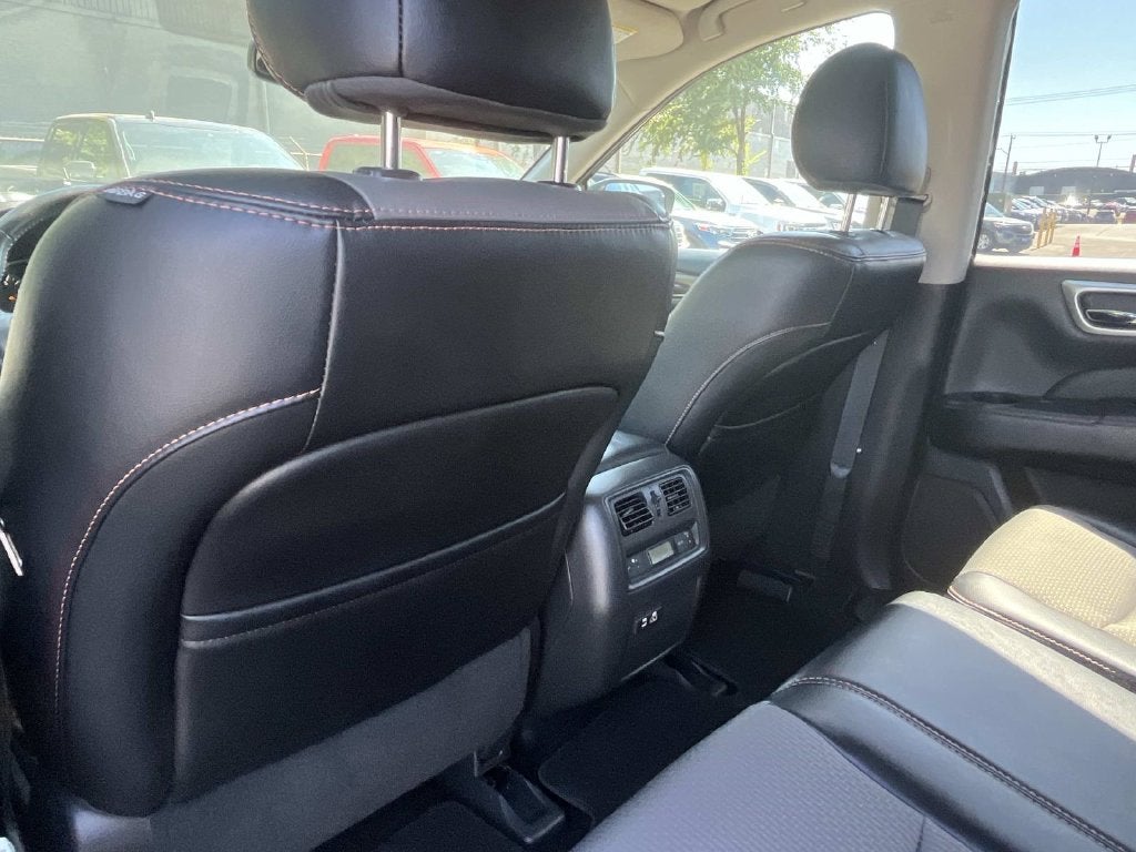 2019 Nissan Pathfinder SV