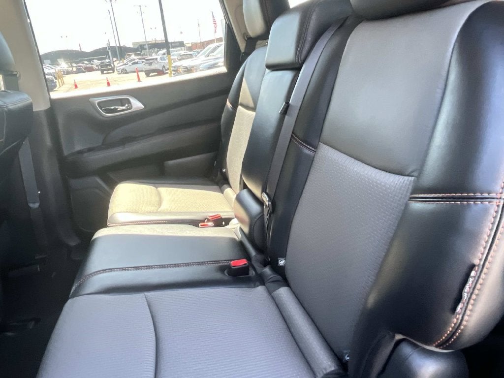2019 Nissan Pathfinder SV