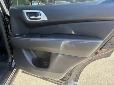 2019 Nissan Pathfinder SV