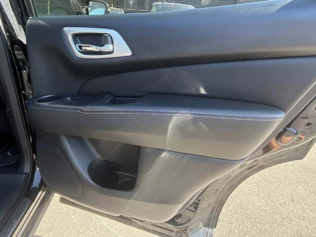 2019 Nissan Pathfinder SV