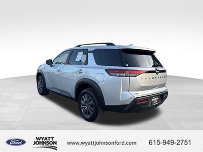 2024 Nissan Pathfinder SV