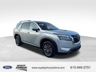 2024 Nissan Pathfinder SV
