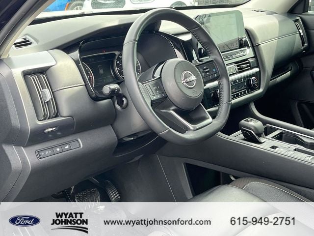 2024 Nissan Pathfinder SL