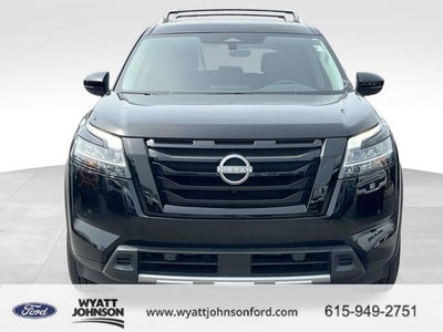 2024 Nissan Pathfinder SL