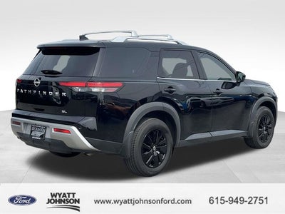 2024 Nissan Pathfinder SL