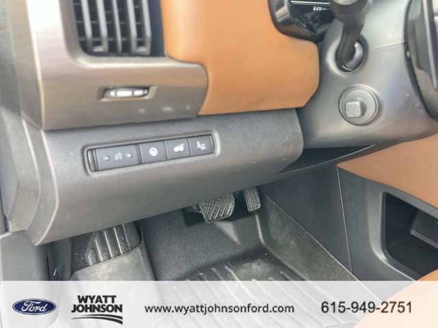 2024 Nissan Pathfinder Platinum