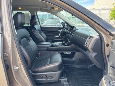 2023 Nissan Pathfinder Platinum