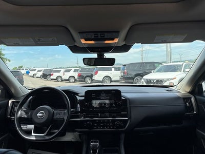 2023 Nissan Pathfinder Platinum