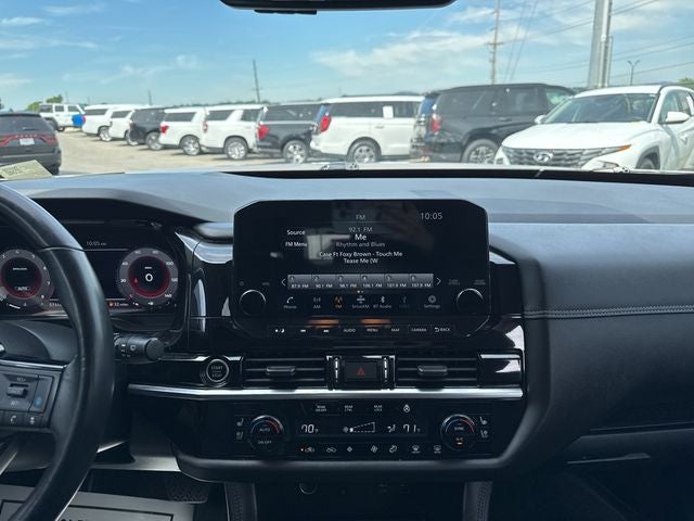2023 Nissan Pathfinder Platinum