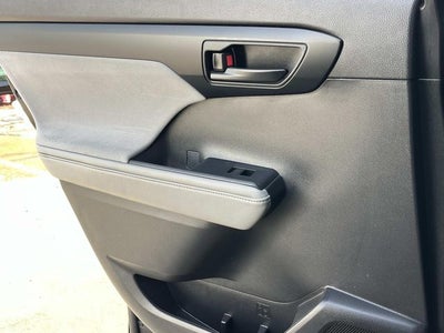 2023 Toyota Highlander Hybrid LE