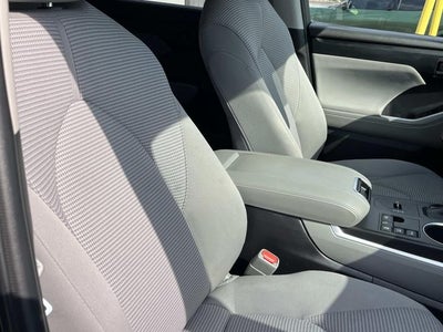 2023 Toyota Highlander Hybrid LE