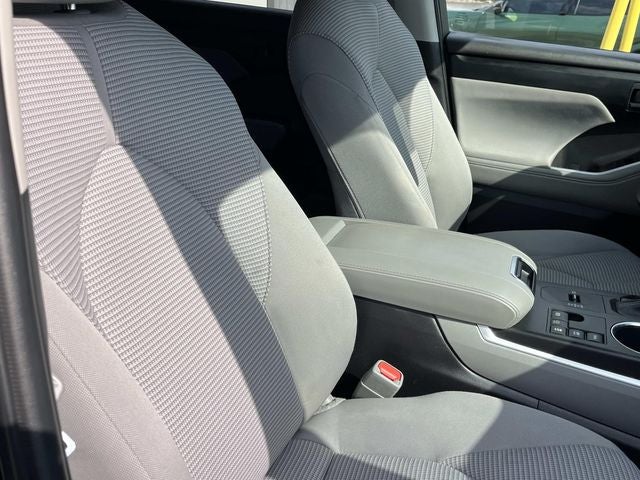 2023 Toyota Highlander Hybrid LE