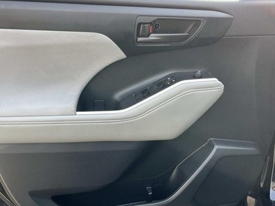 2023 Toyota Highlander Hybrid LE