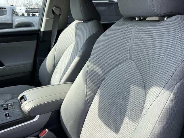 2023 Toyota Highlander Hybrid LE