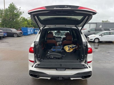 2021 BMW X7 M50i
