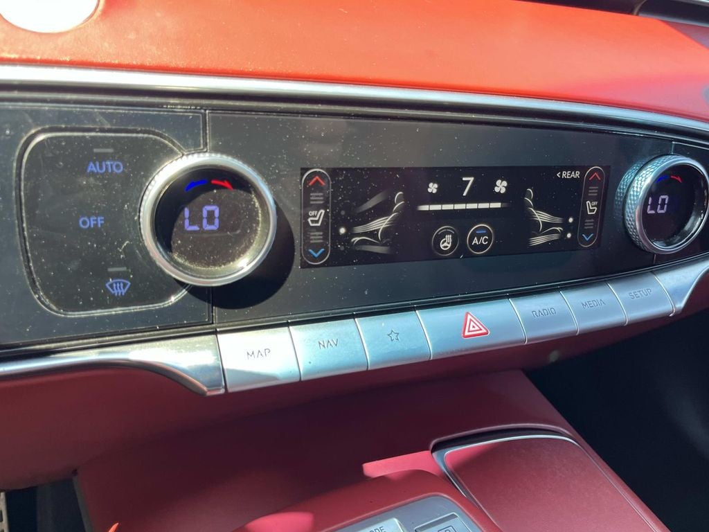 2023 Genesis GV70 2.5T