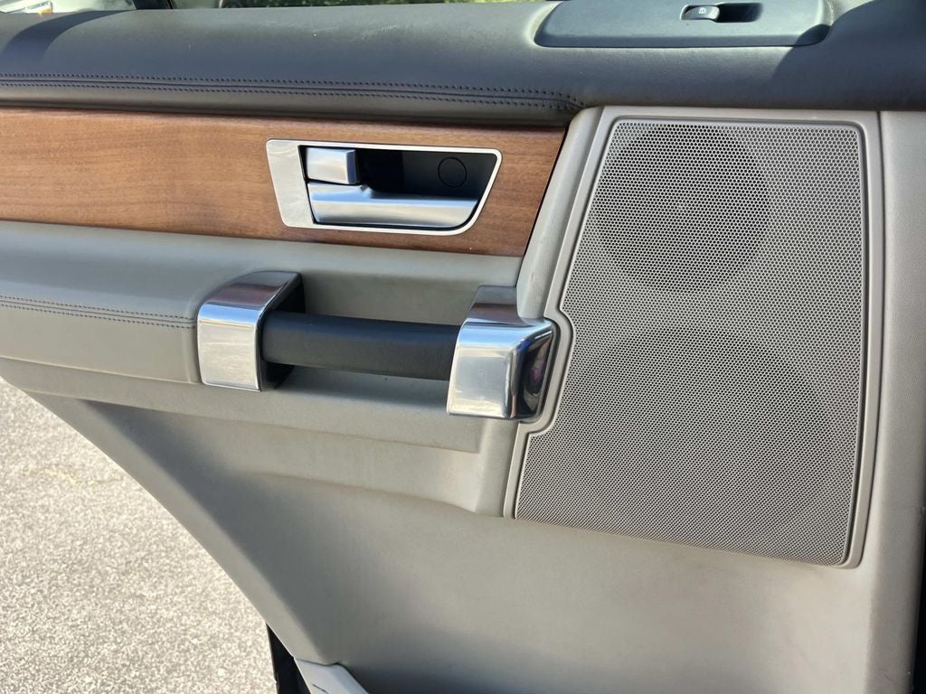 2014 Land Rover LR4 Base