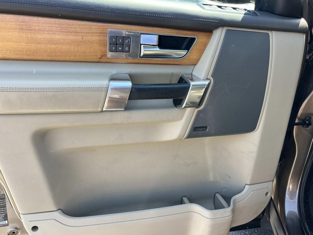 2014 Land Rover LR4 Base