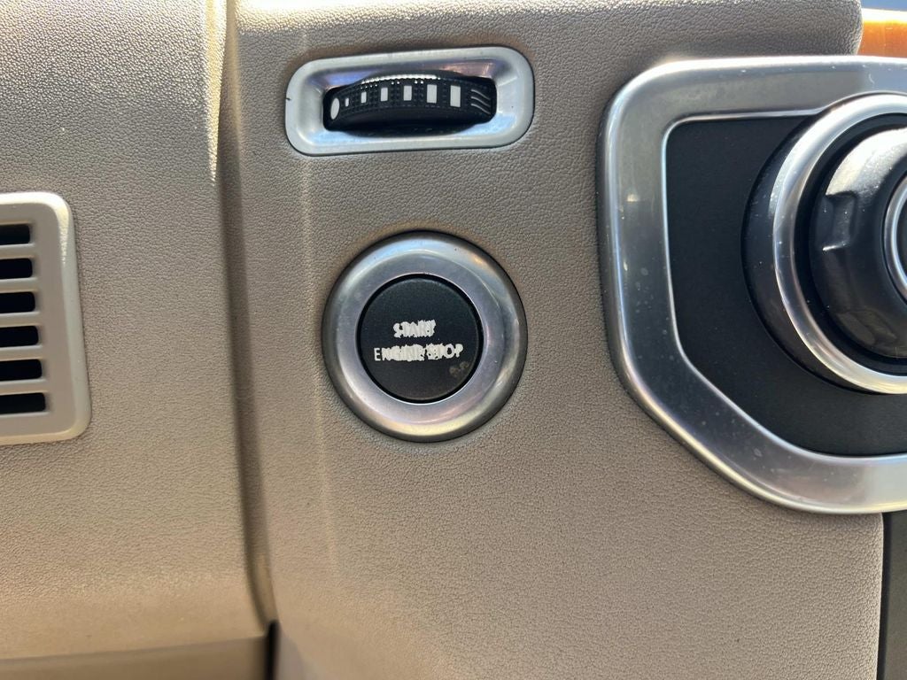 2014 Land Rover LR4 Base