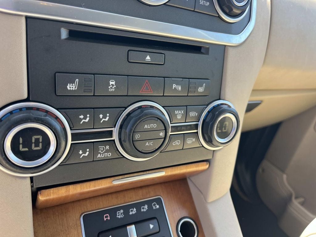 2014 Land Rover LR4 Base