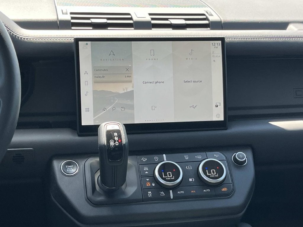2025 Land Rover Defender 110 S