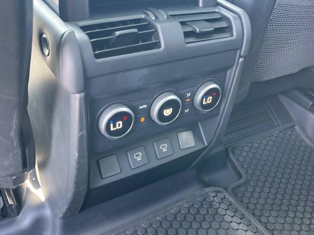 2025 Land Rover Defender 110 S