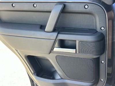 2025 Land Rover Defender 110 S