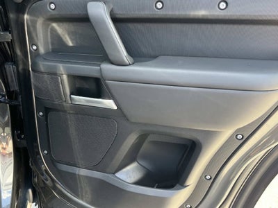 2025 Land Rover Defender 110 S