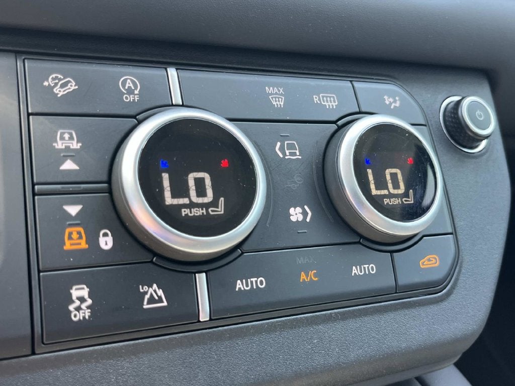 2025 Land Rover Defender 110 S