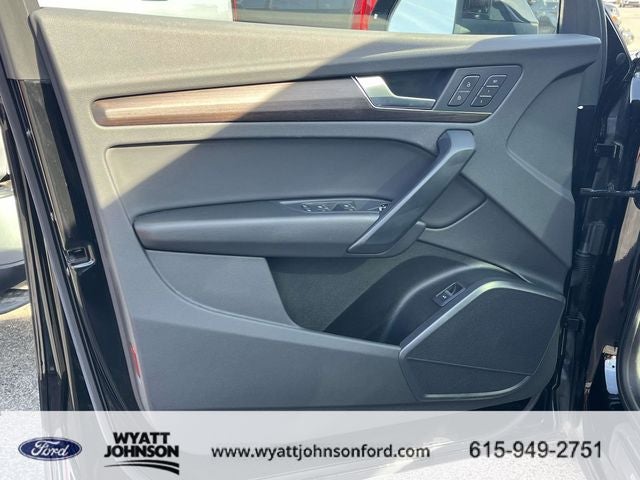 2023 Audi Q5 40 Premium quattro