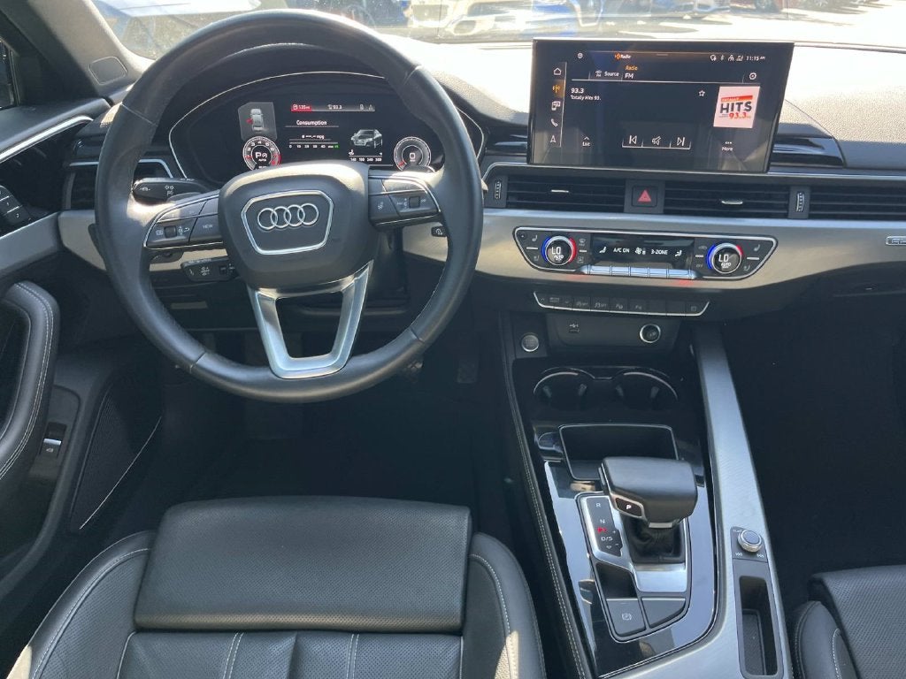 2023 Audi A4 45 S line Prestige quattro