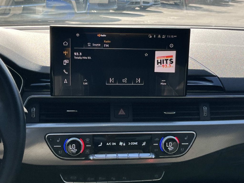 2023 Audi A4 45 S line Prestige quattro