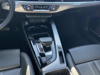 2023 Audi A4 45 S line Prestige quattro