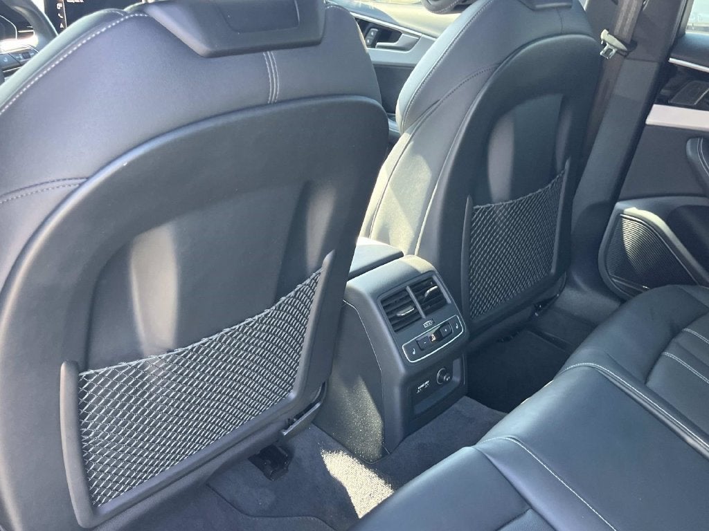 2023 Audi A4 45 S line Prestige quattro