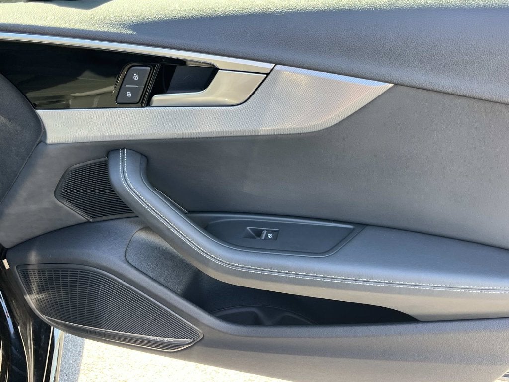 2023 Audi A4 45 S line Prestige quattro
