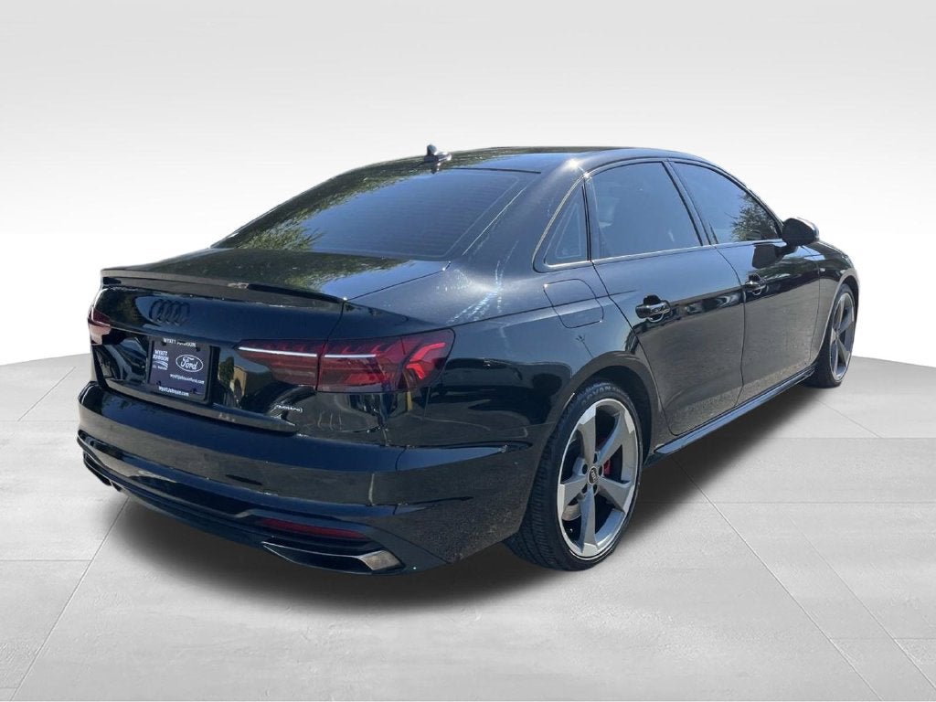 2023 Audi A4 45 S line Prestige quattro