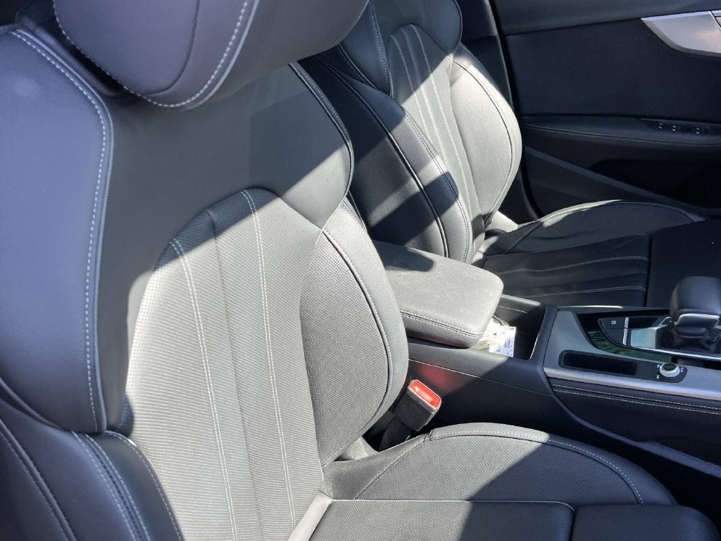2023 Audi A4 45 S line Prestige quattro