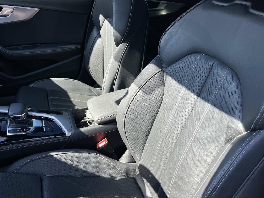2023 Audi A4 45 S line Prestige quattro
