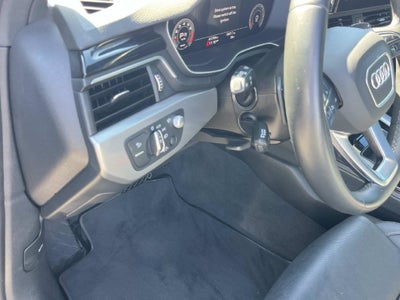 2023 Audi A4 45 S line Prestige quattro