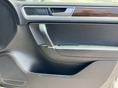 2016 Volkswagen Touareg V6 TDI Lux