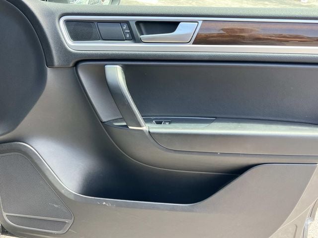 2016 Volkswagen Touareg V6 TDI Lux