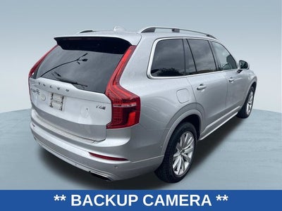 2016 Volvo XC90 T6 Momentum