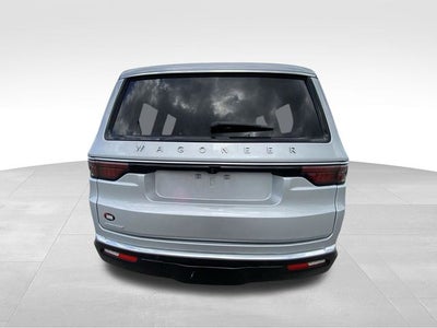 2023 Jeep Wagoneer Base