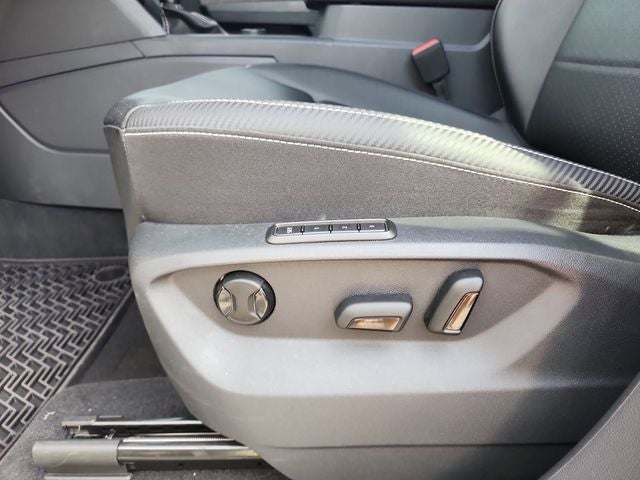 2023 Volkswagen Atlas Cross Sport 3.6L V6 SEL R-Line