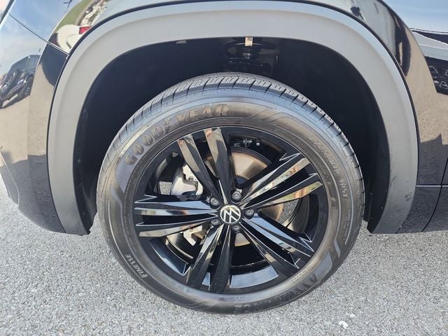 2023 Volkswagen Atlas Cross Sport 3.6L V6 SEL R-Line